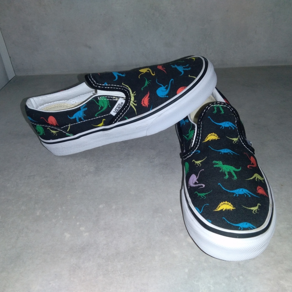 Vans Youth Kids Size 2.5 Slip On Black Dino Print Casual Sneakers 507698